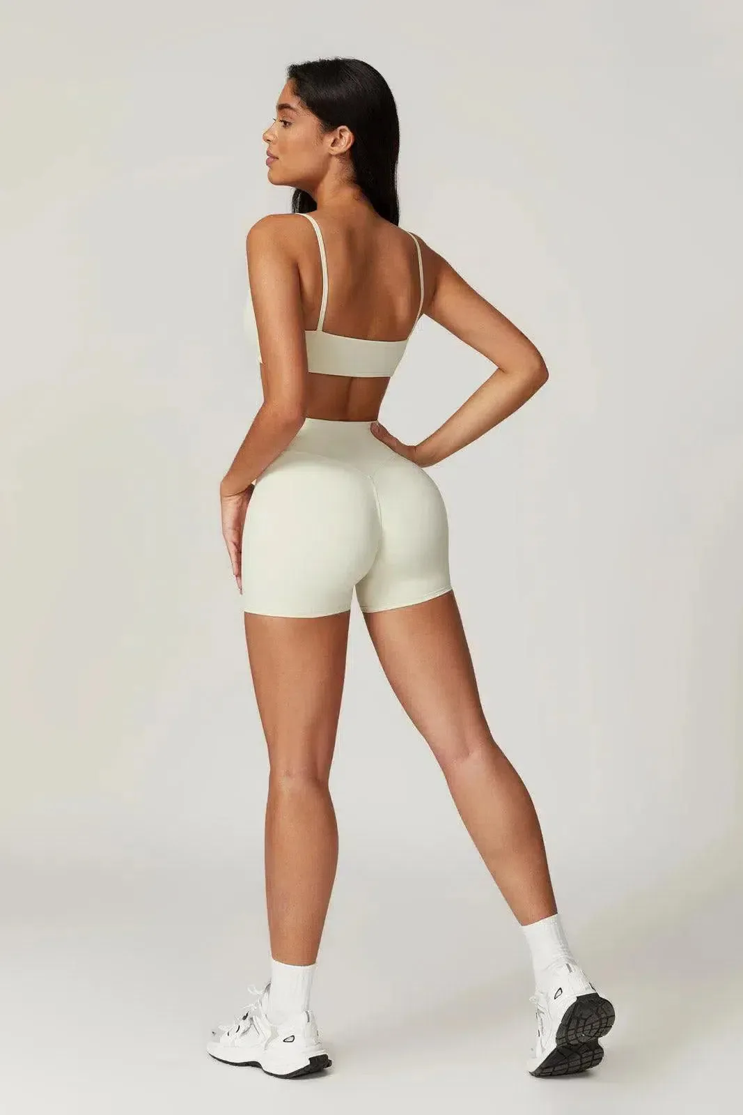 Chia – Sustainable design – Everyday activewear shorts
