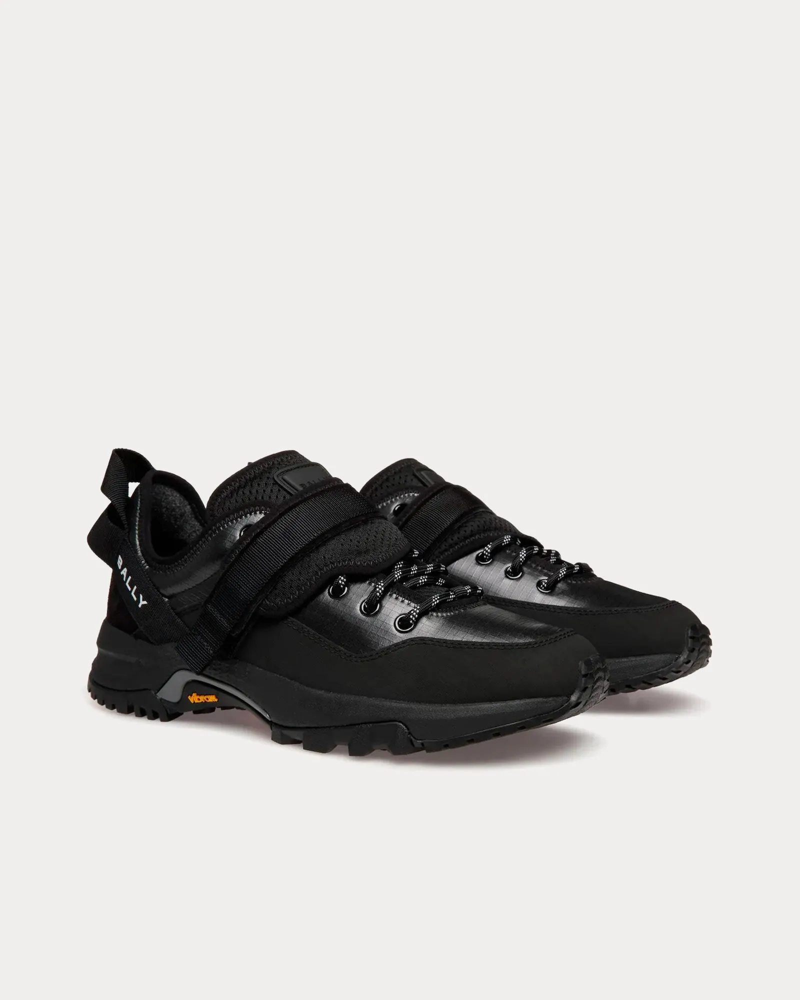 Fast Nylon Black Low Top Sneakers