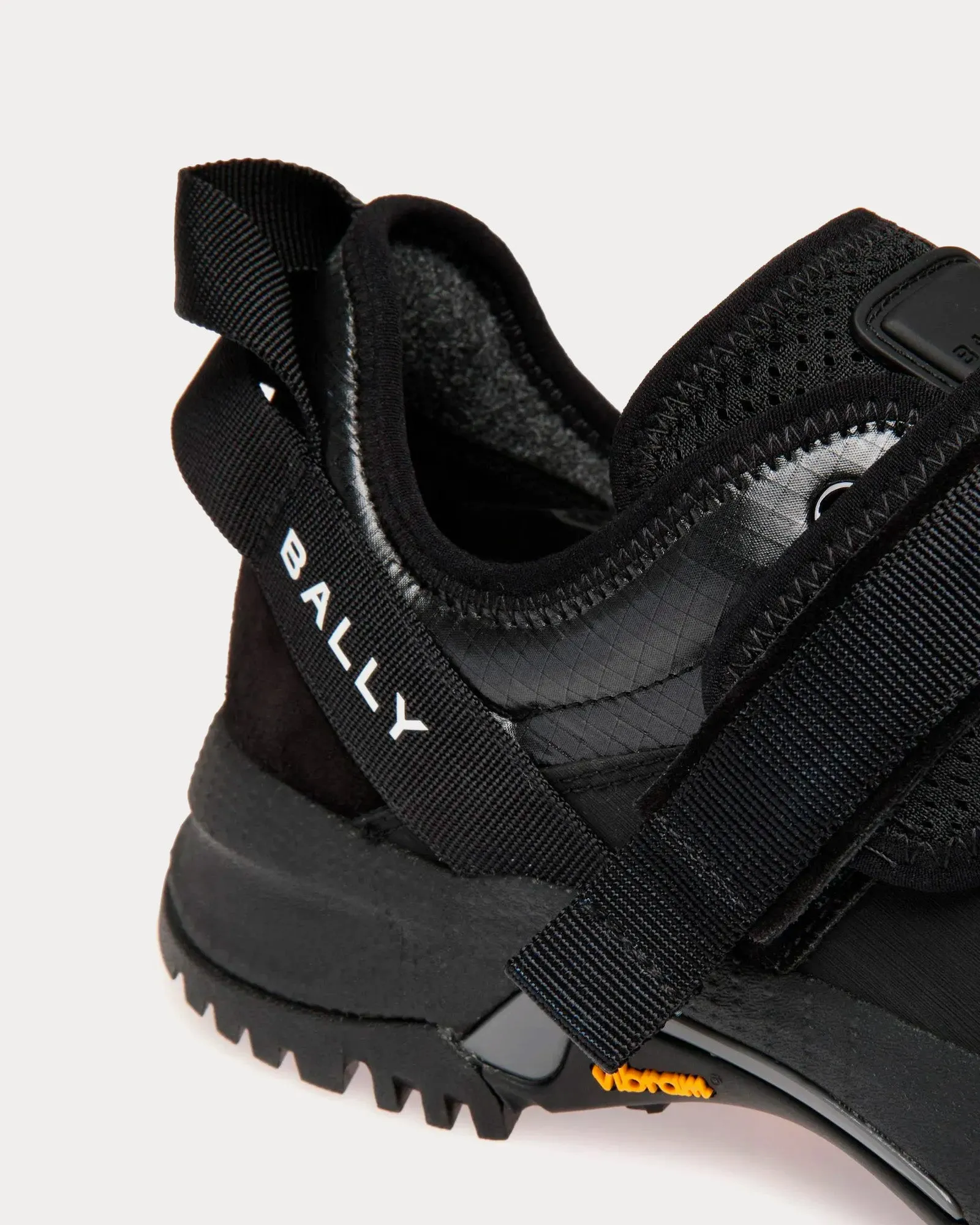 Fast Nylon Black Low Top Sneakers